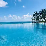 Coral House Suites
